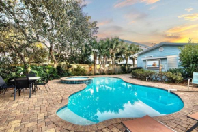 Zula Life Beach House, Sleeps 16, Private Heated Pool and Spa, 4min Walk To The Beach, Pets Welcome, Fenced Yard